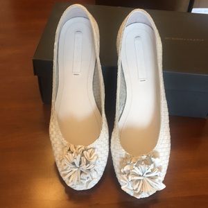 NWT BCBGMAXAZRIA White Leather flats
